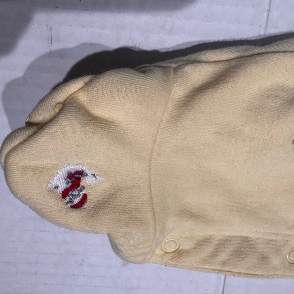 Baby GAP Newborn 0-3 Yellow FOOTED HOLIDAY LAYERED ONE PIECE Seals Trees - Picture 7 of 9